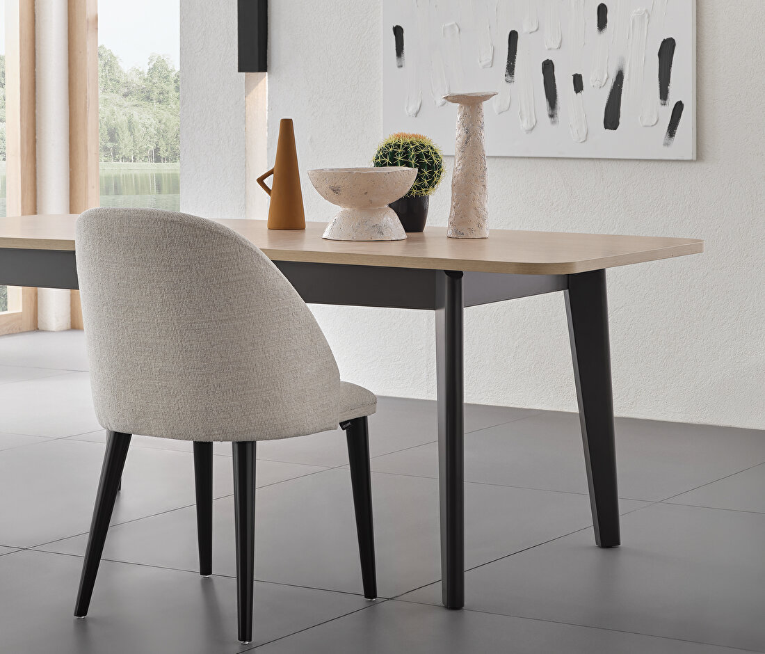 Terra 6-8 Seats Extendable Dining Table