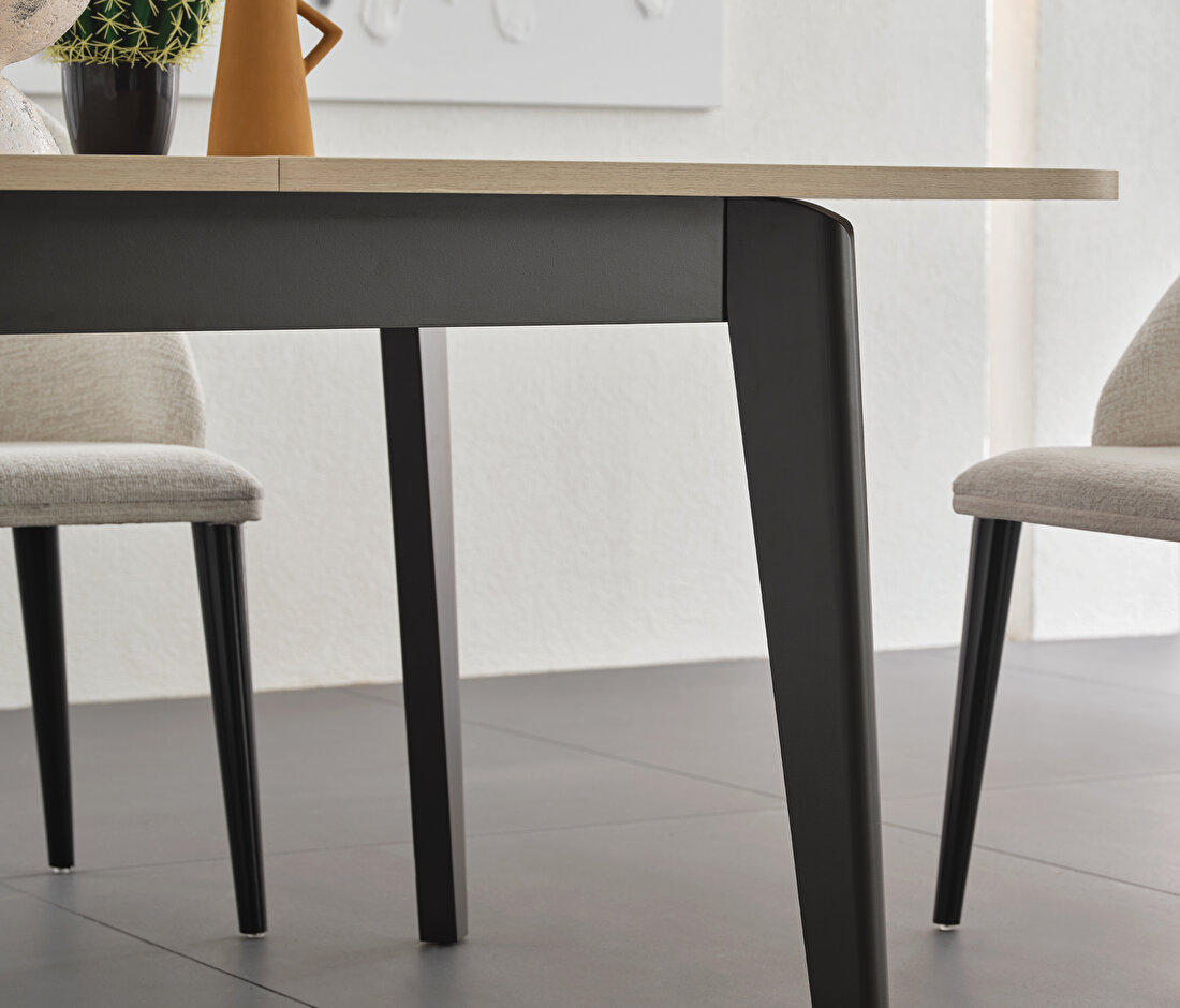 Terra 6-8 Seats Extendable Dining Table