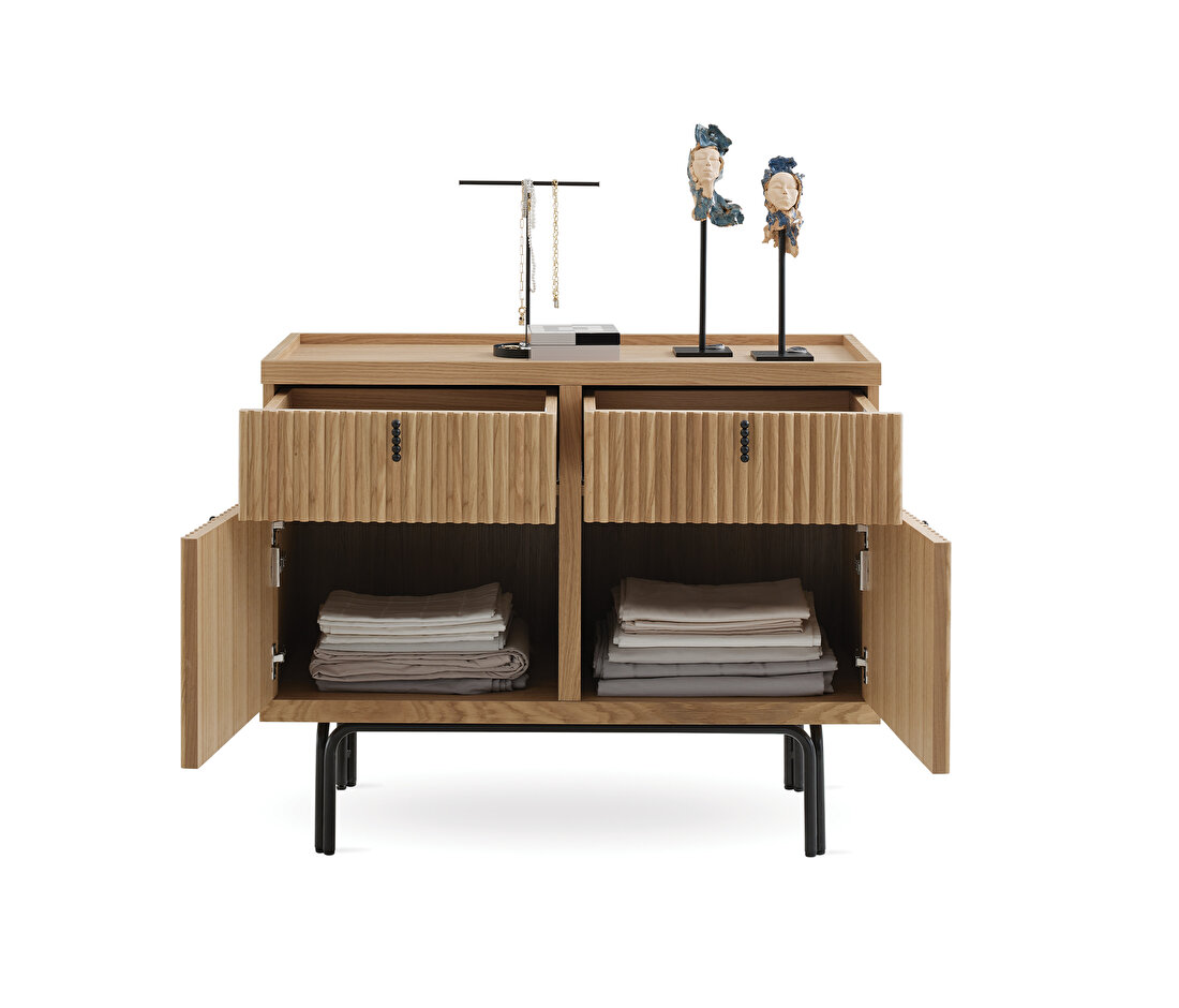 Austin Light Oak Chest of Drawers