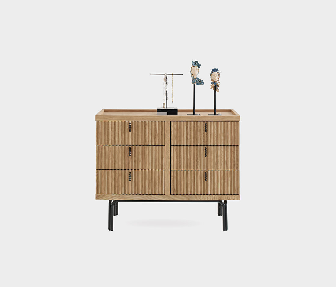 Austin Oak Chest of Drawers