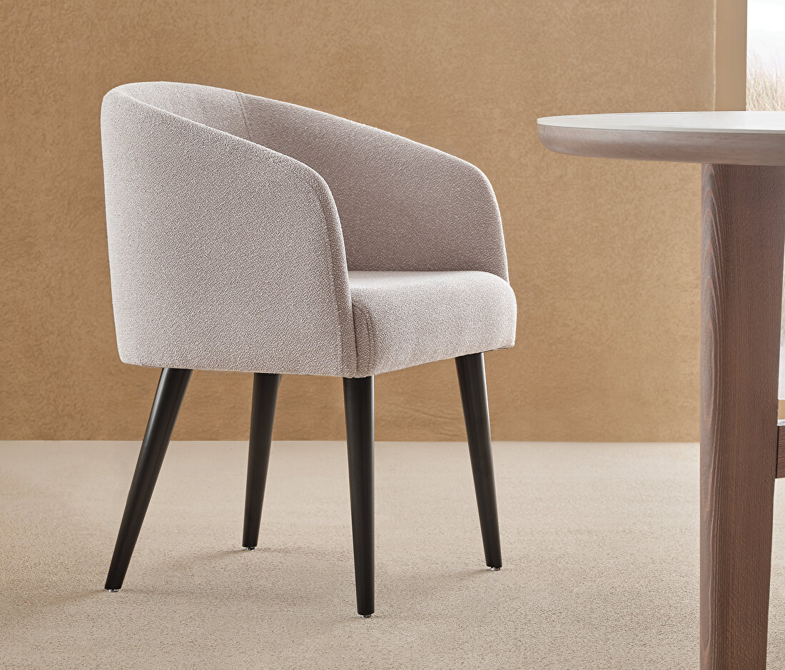 Boston Wooden Leg Chair