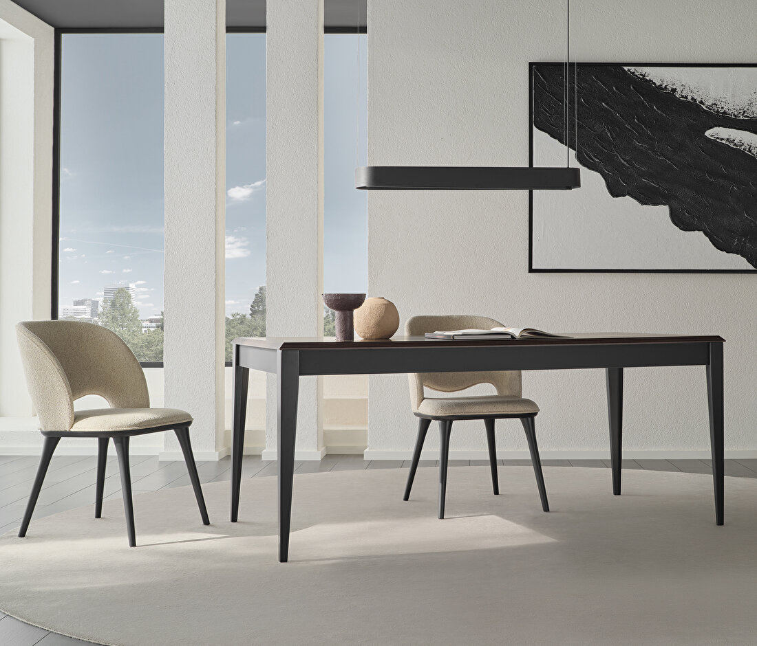 Parma 6-8 Seats Dining Table
