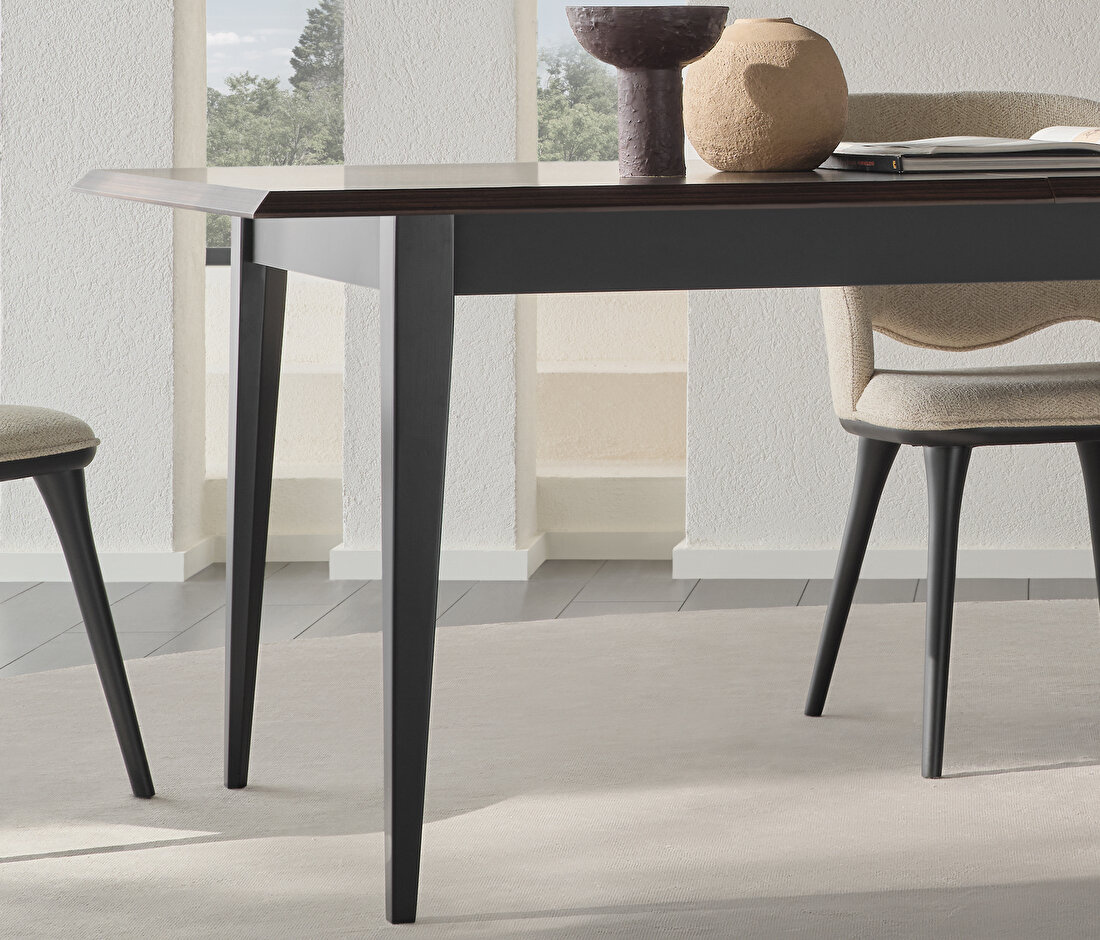 Parma 6-8 Seats Dining Table