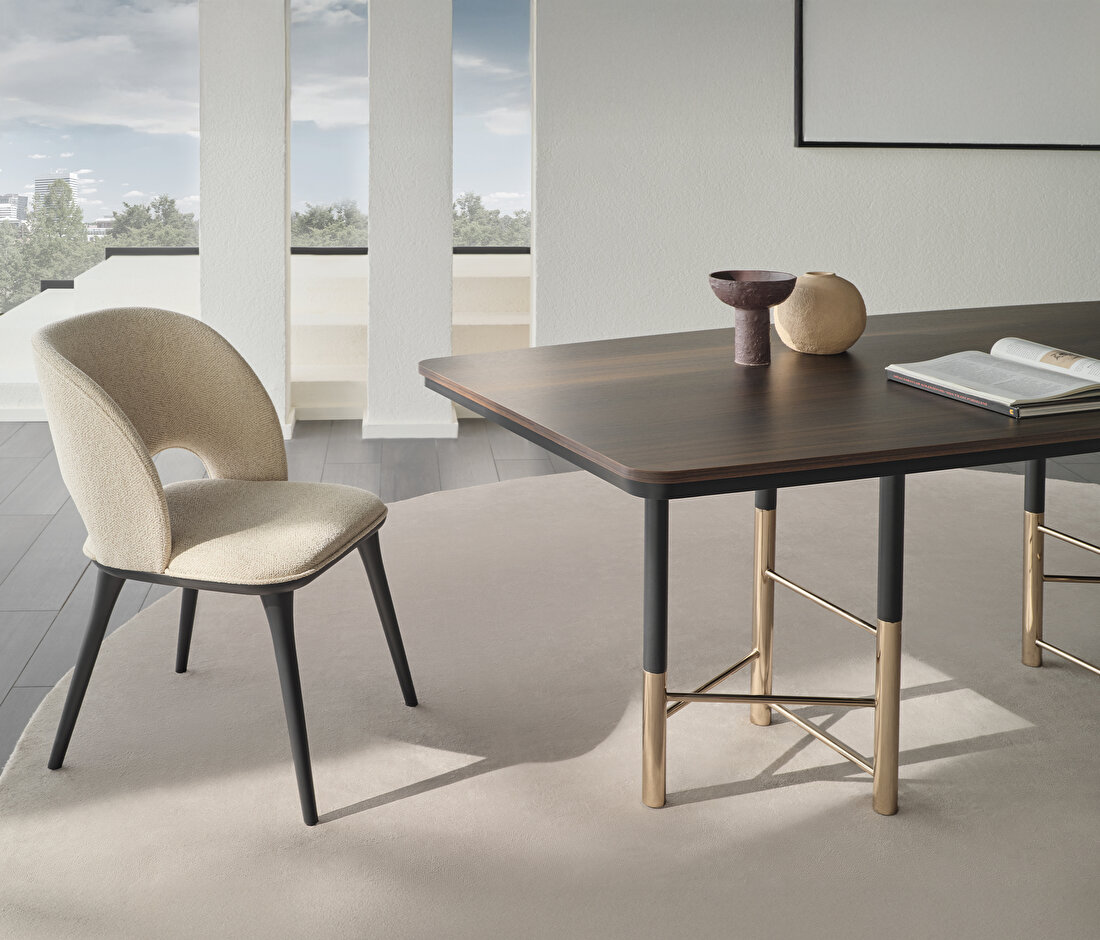 Parma 6-8 Seats Dining Table