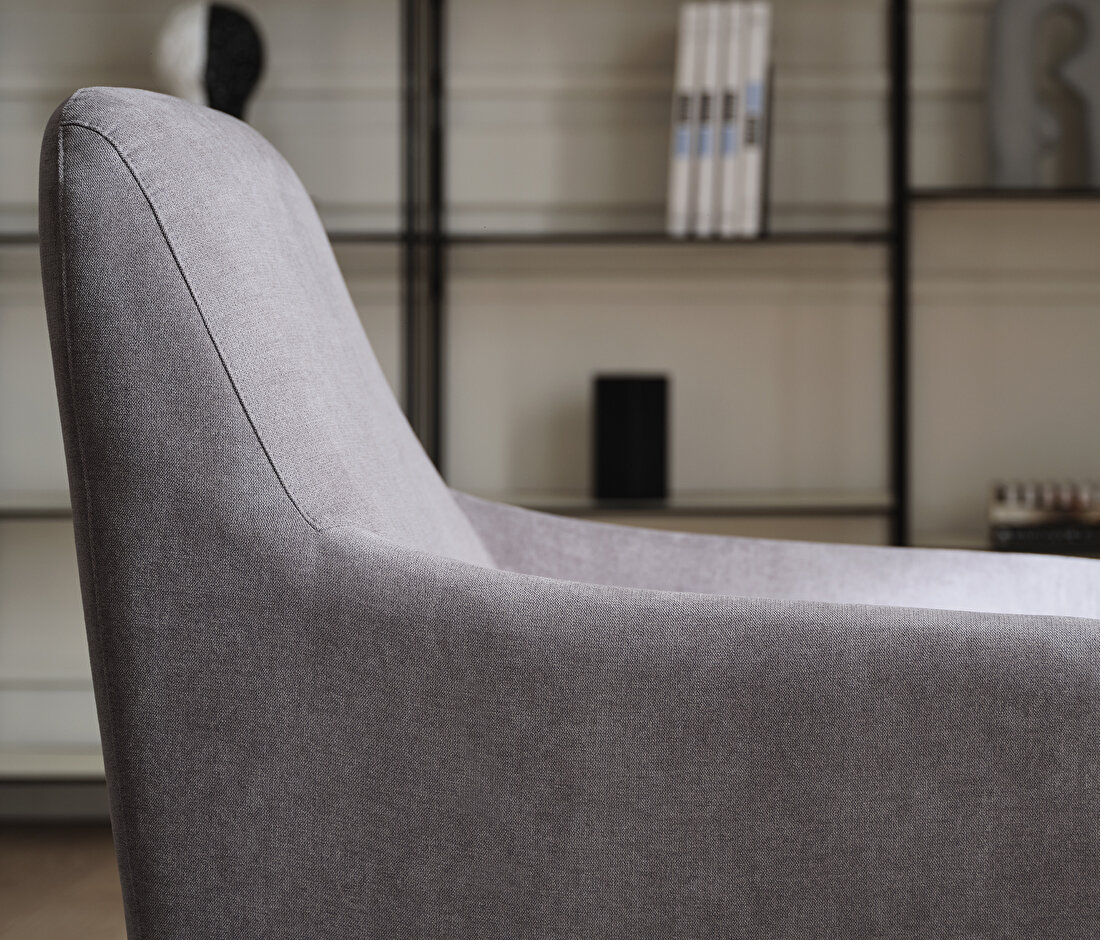 Briza Armchair