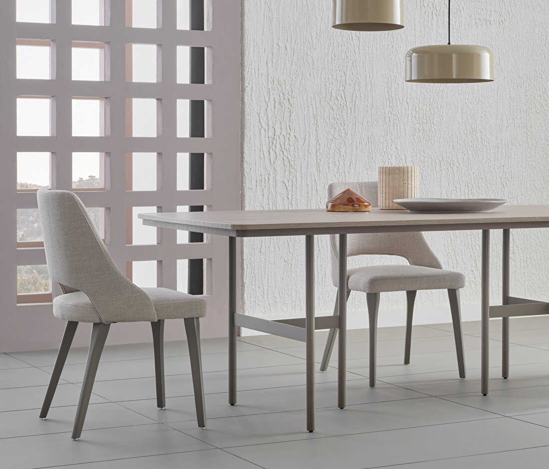 Varena 8 Seats Dining Table