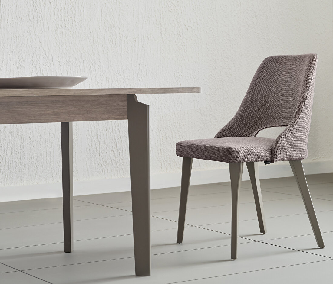 Varena 6-8 Seats Dining Table