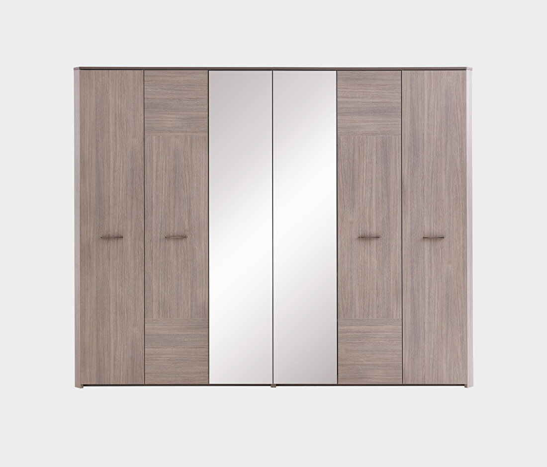 Varena Wardrobe