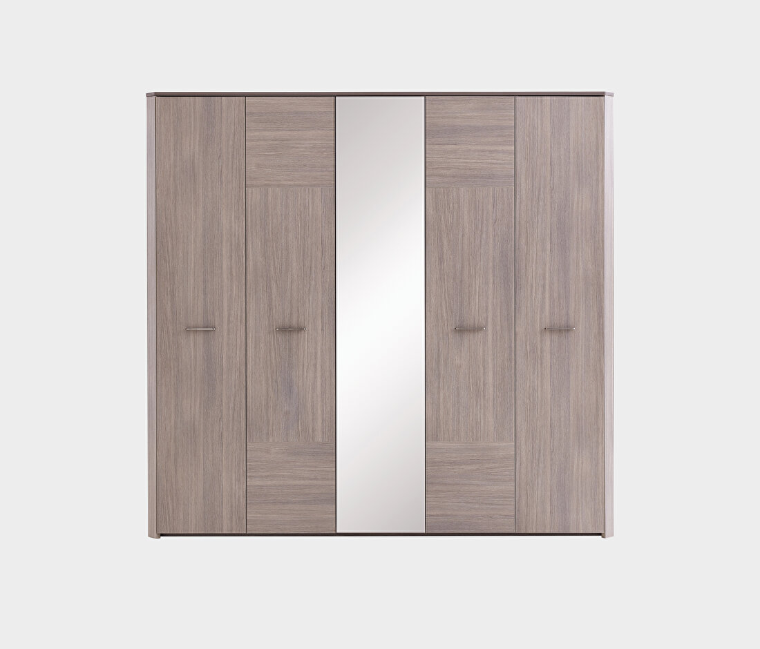 Varena Wardrobe