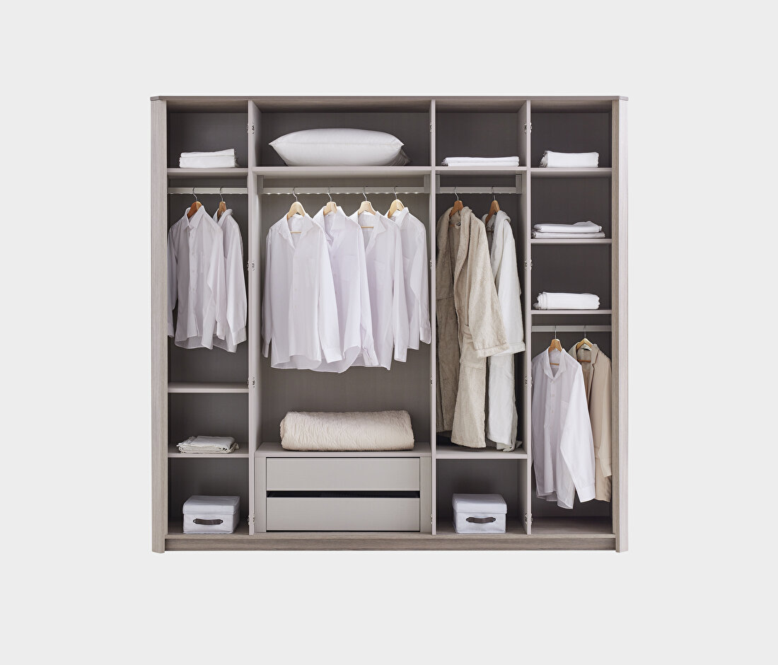 Varena Wardrobe