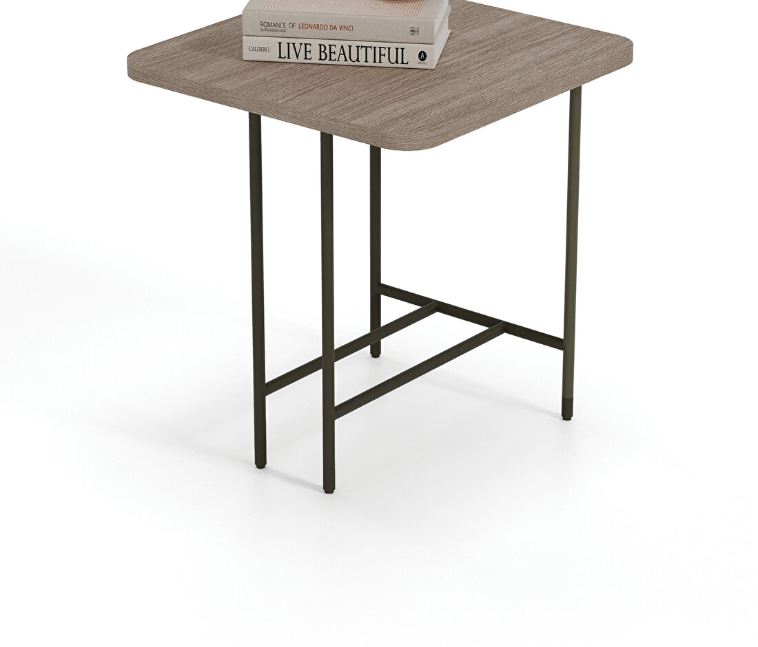 Varena Oak Side Table