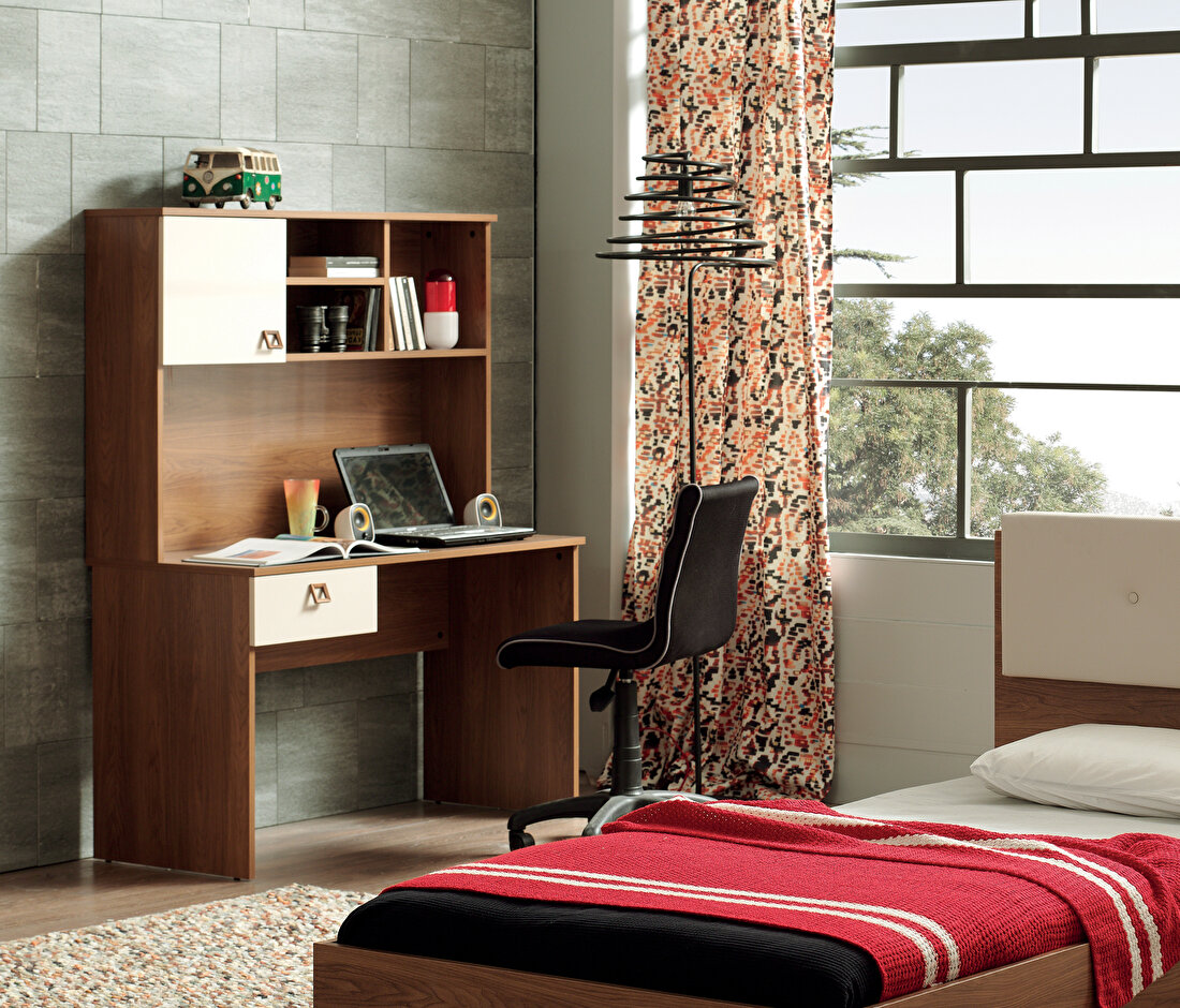 Mistral Walnut - Glossy Cream Study Desk
