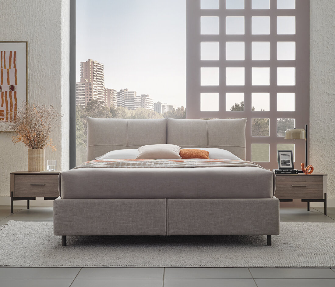 Varena Base with Headboard