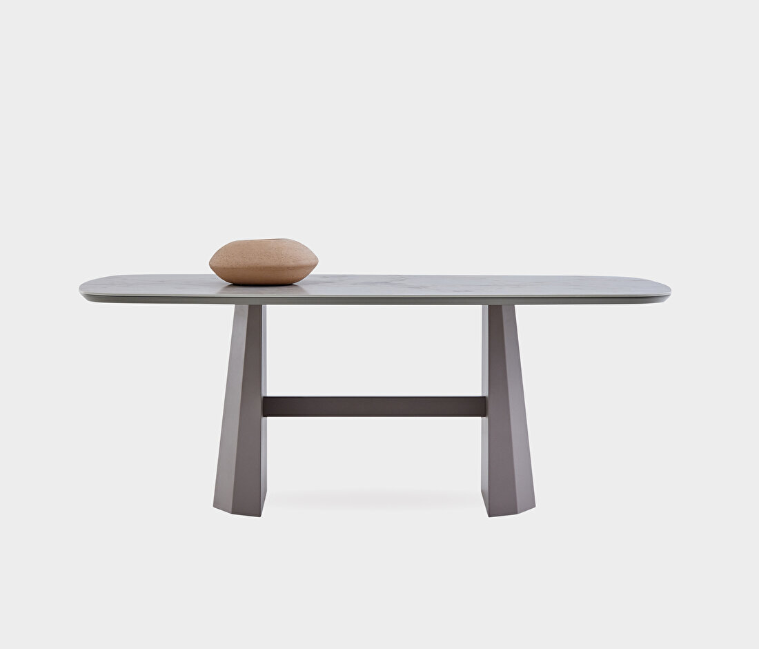 Hera 8 Person Table