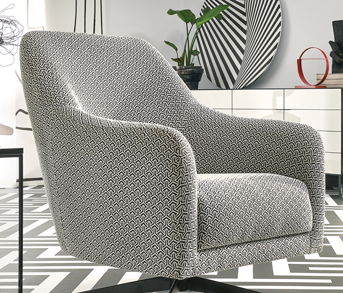 Maison Armchair - Swivel Leg