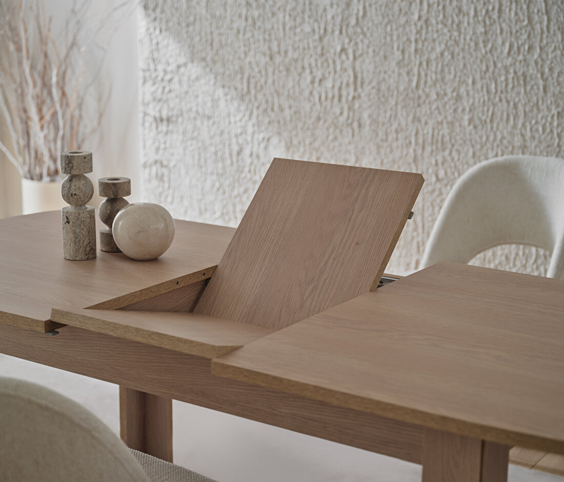 Perge 6-8 Person Table