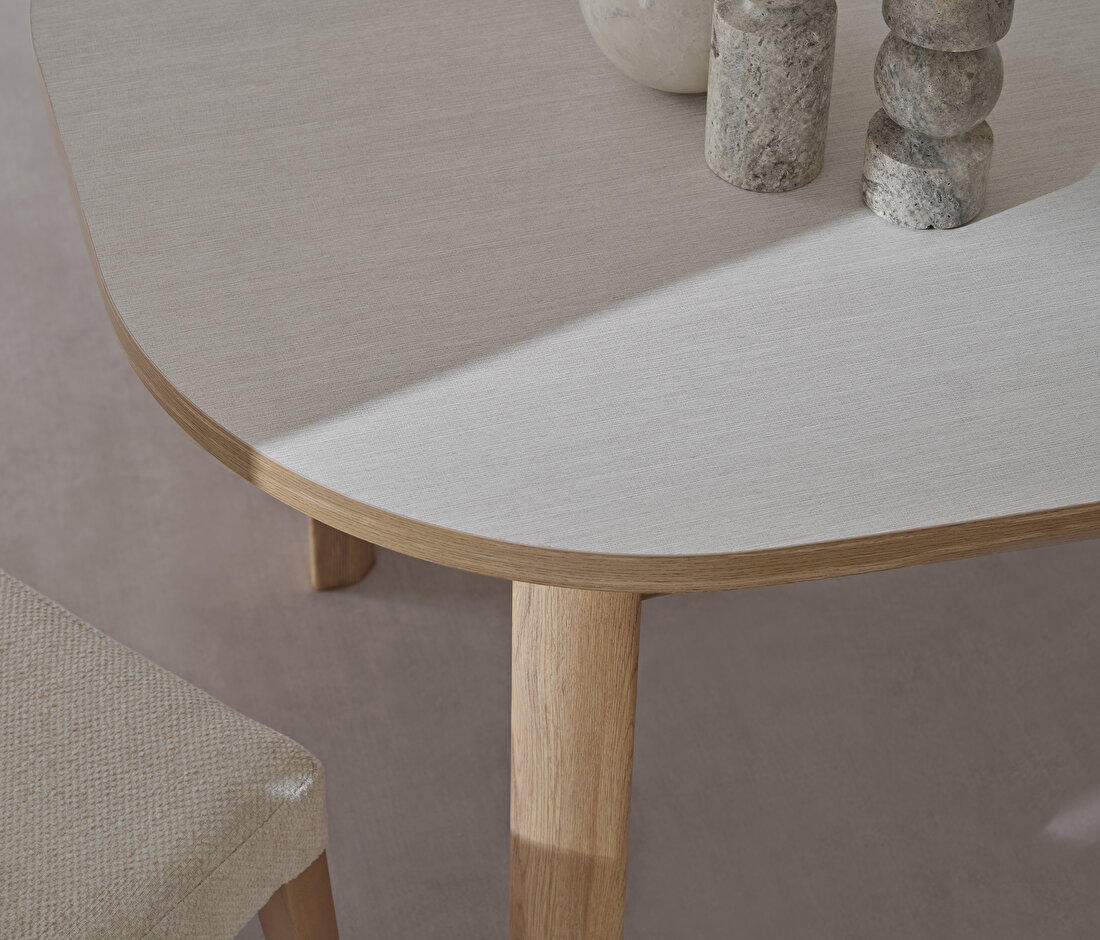 Perge 8 Person Table