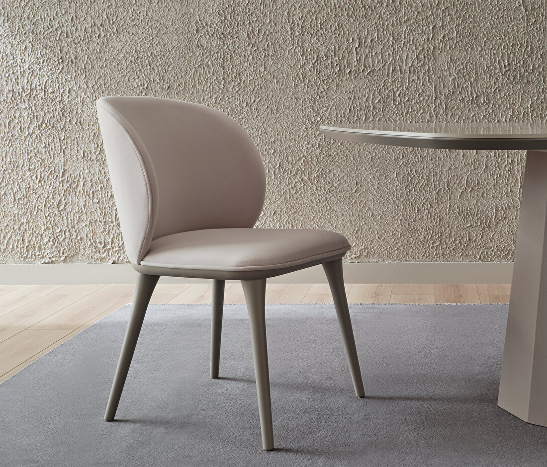 Hera Wooden Leg Chair