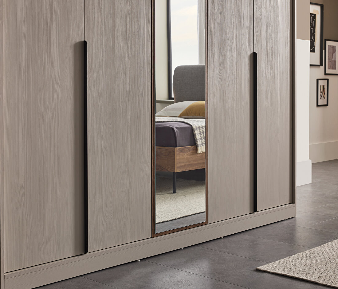Loreto Off-White-Walnut Wardrobe