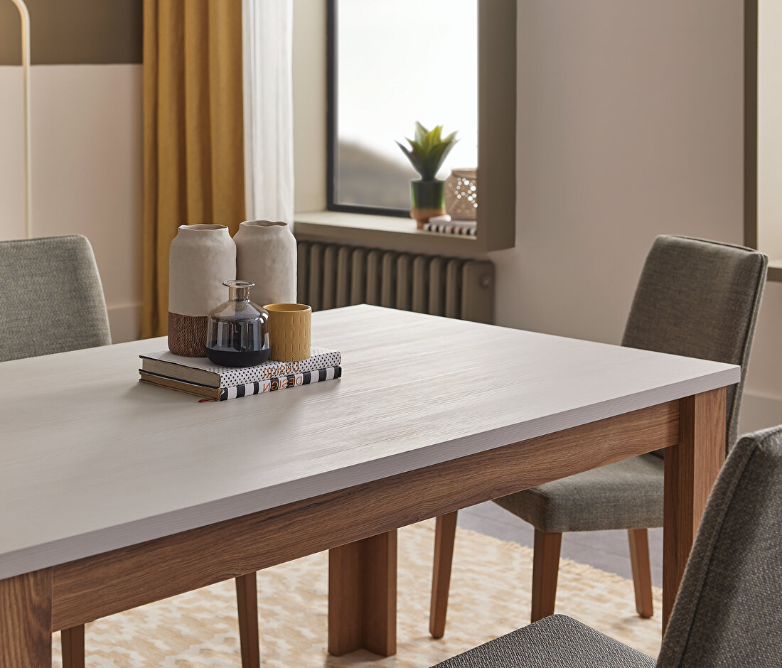 Loreto 4-6 Seats Dining Table