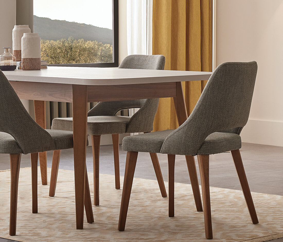 Loreto 8 Seats Dining Table