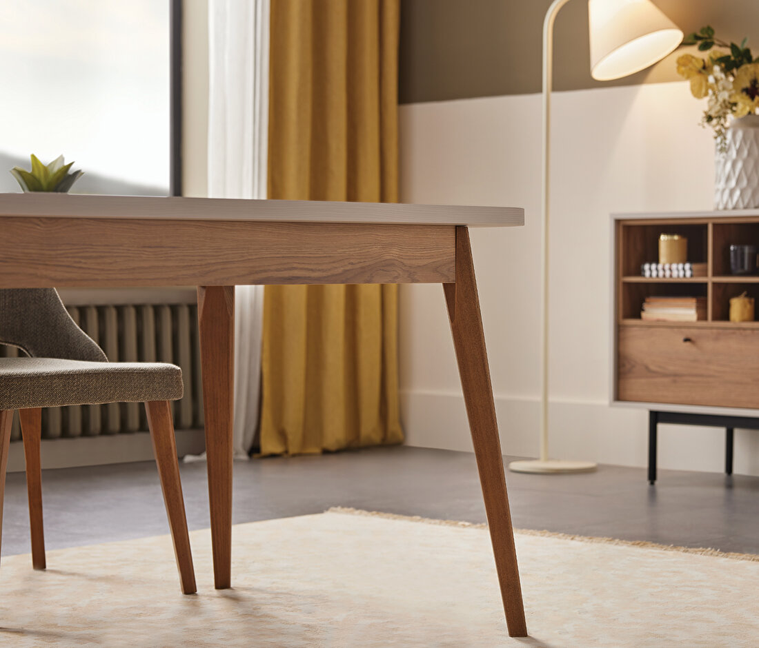 Loreto 8 Seats Dining Table