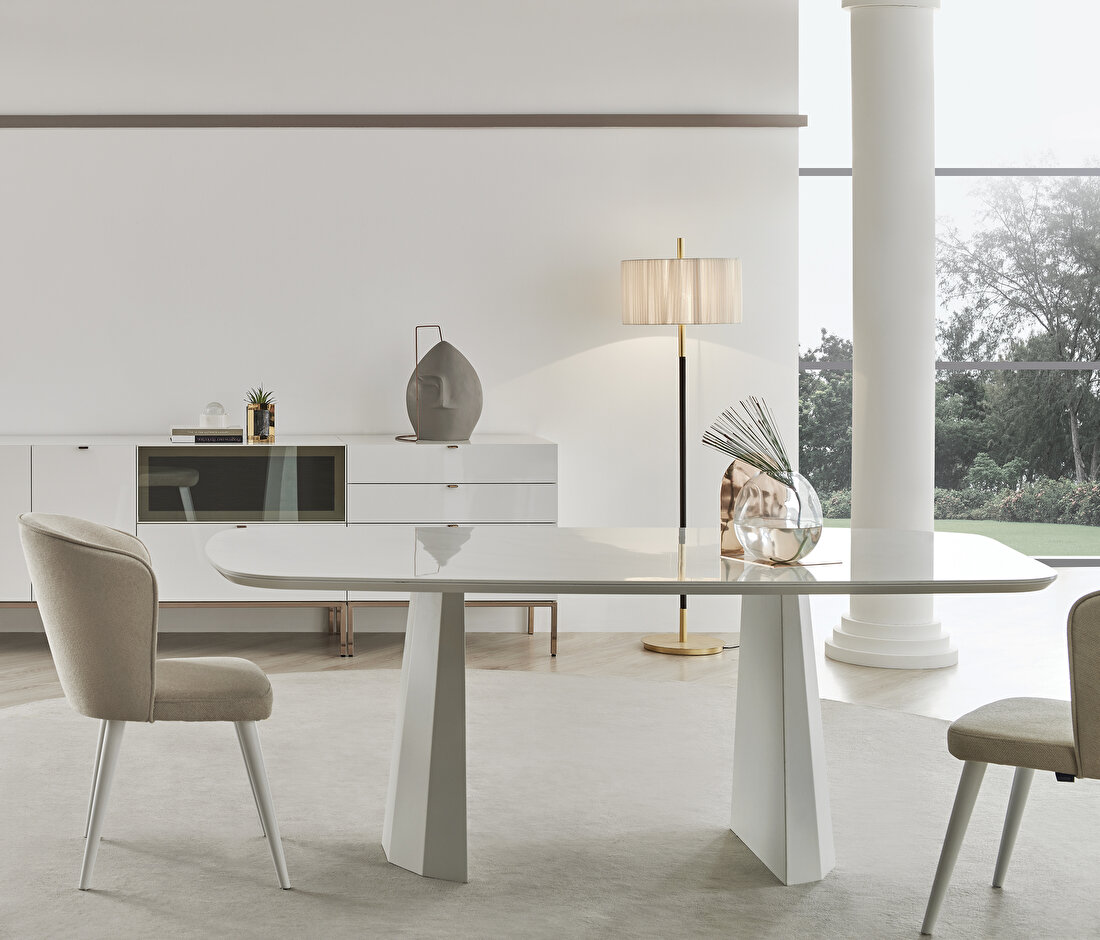 Legato 8 Seats Dining Table