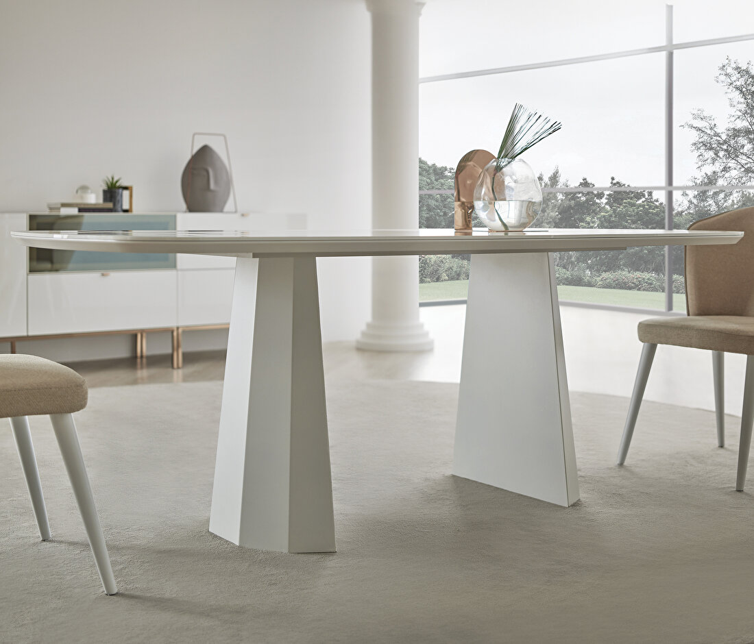 Legato 8 Seats Dining Table