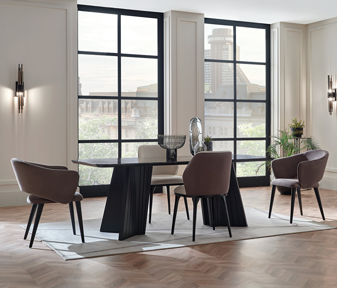 Riga 8 Seats Dining Table