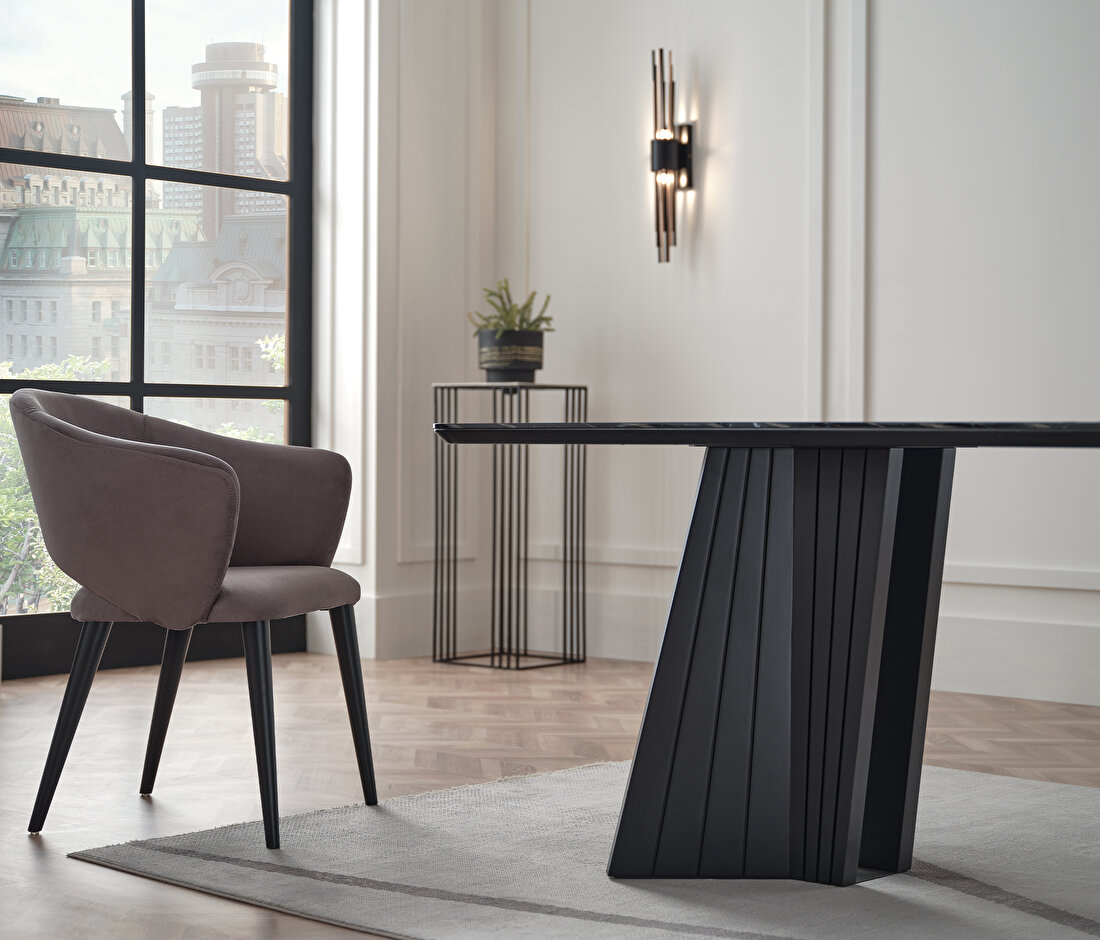 Riga 8 Seats Dining Table