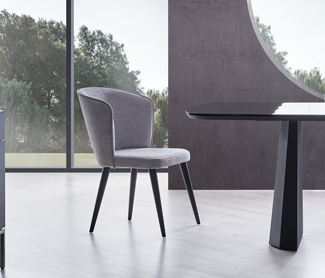 Legato Wooden Leg Chair