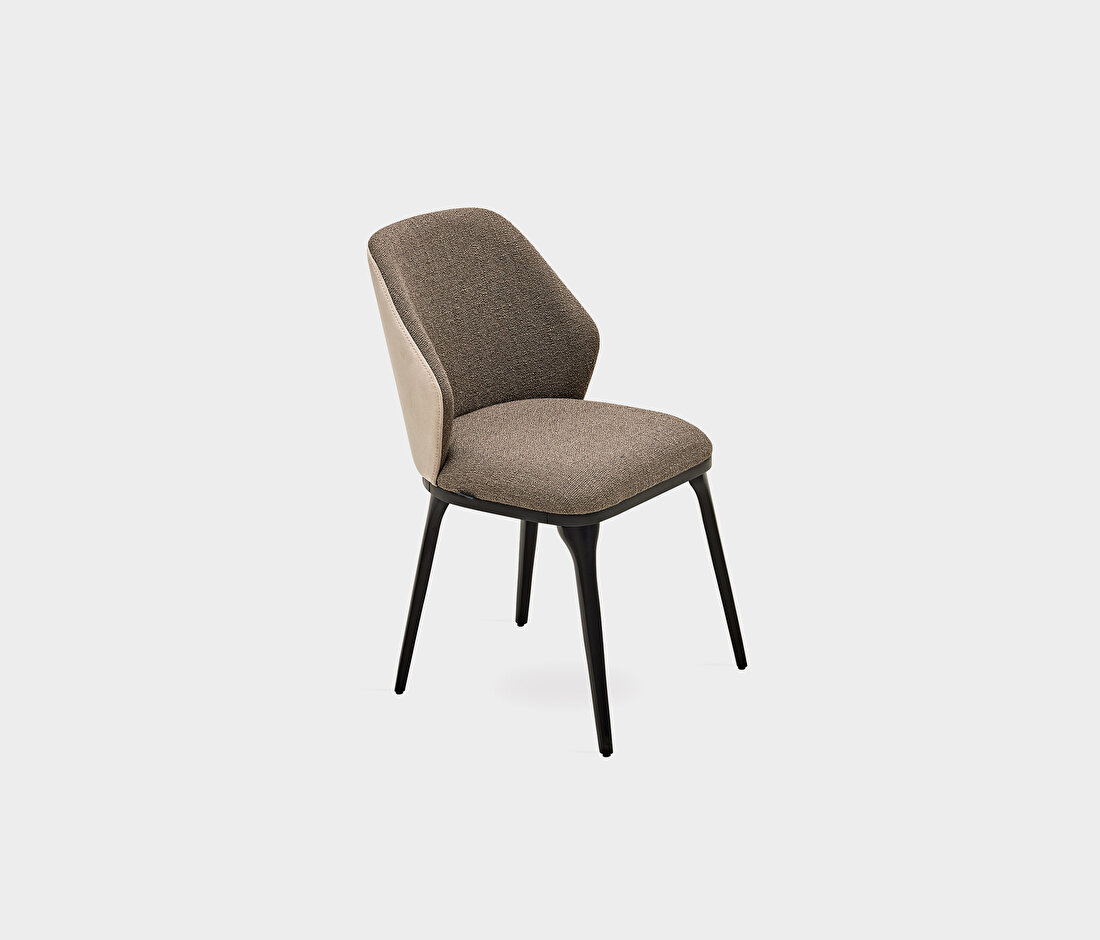 Riga Wooden Leg Chair