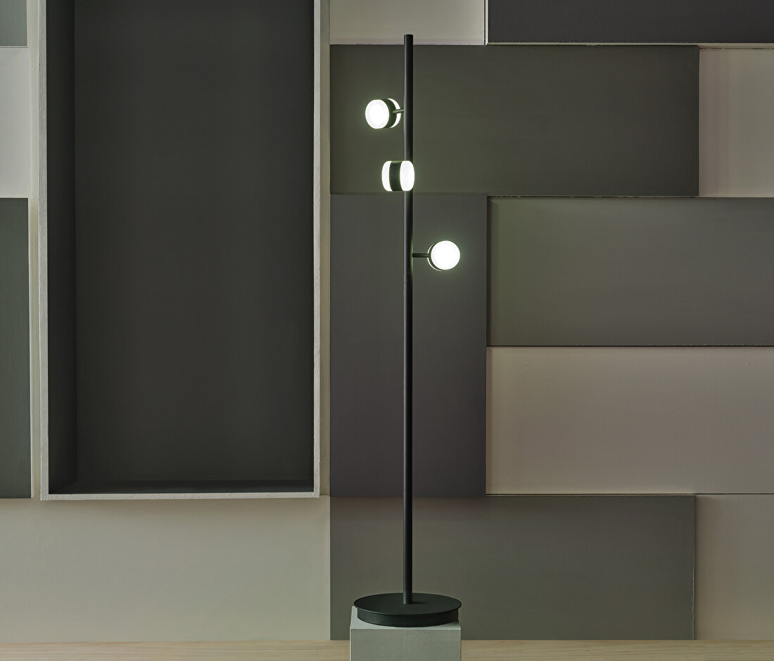 Oblo Floor Lamp