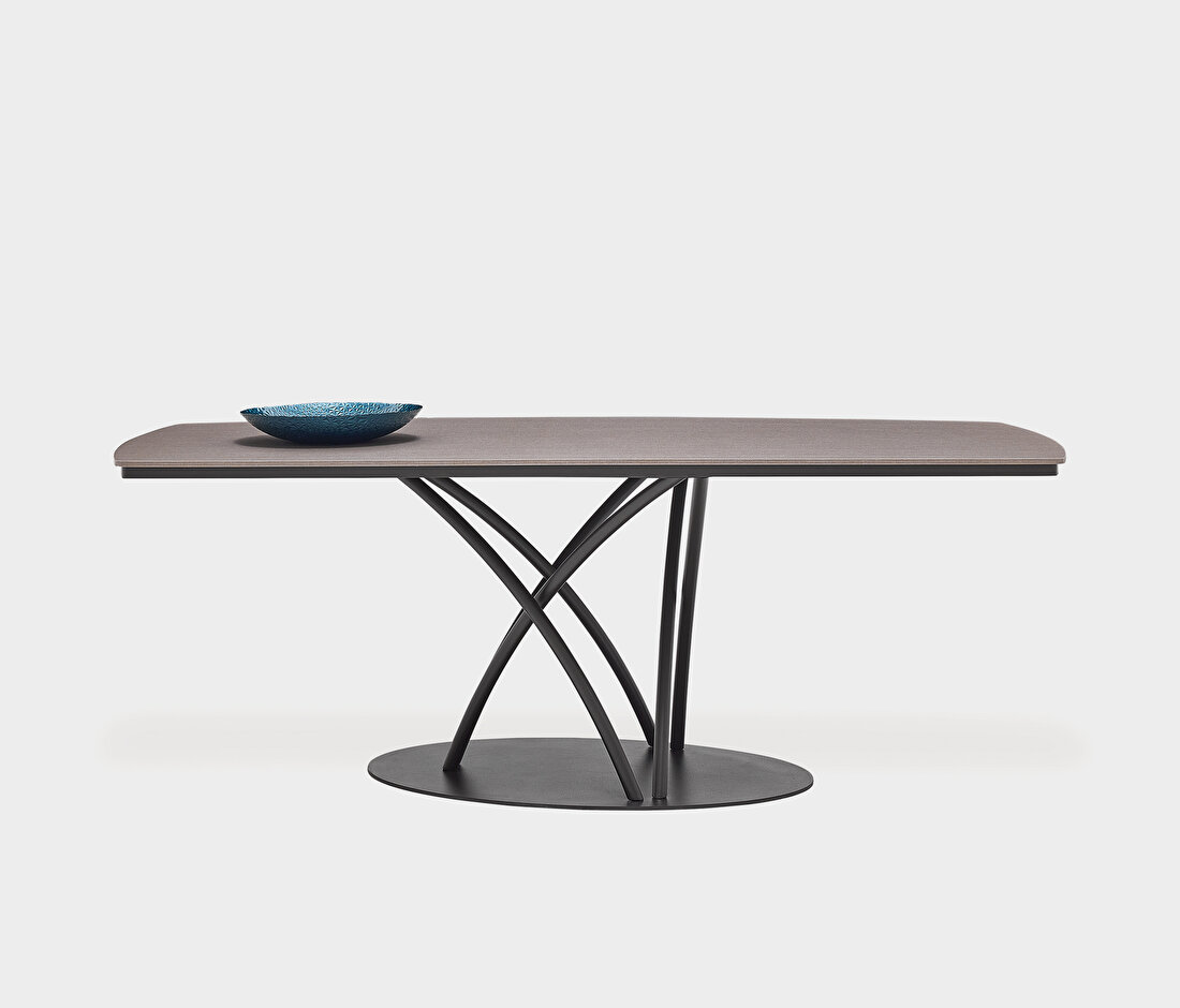 Berta 8 Seats Dining Table