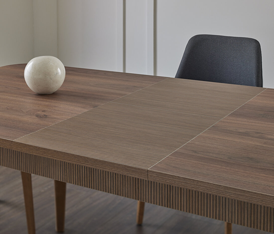 Pavia 6-8 Seats Extendable Dining Table