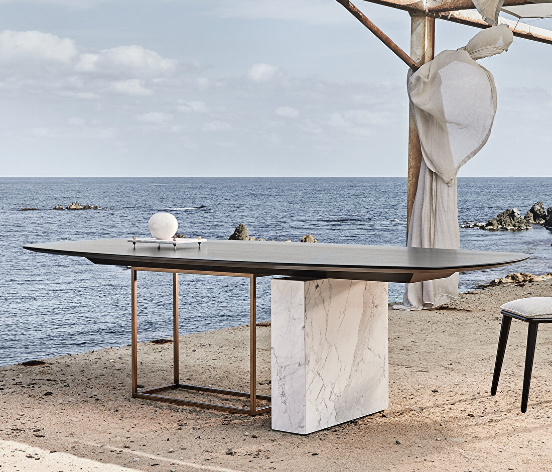 Kartum 8-10 Seats Dining Table