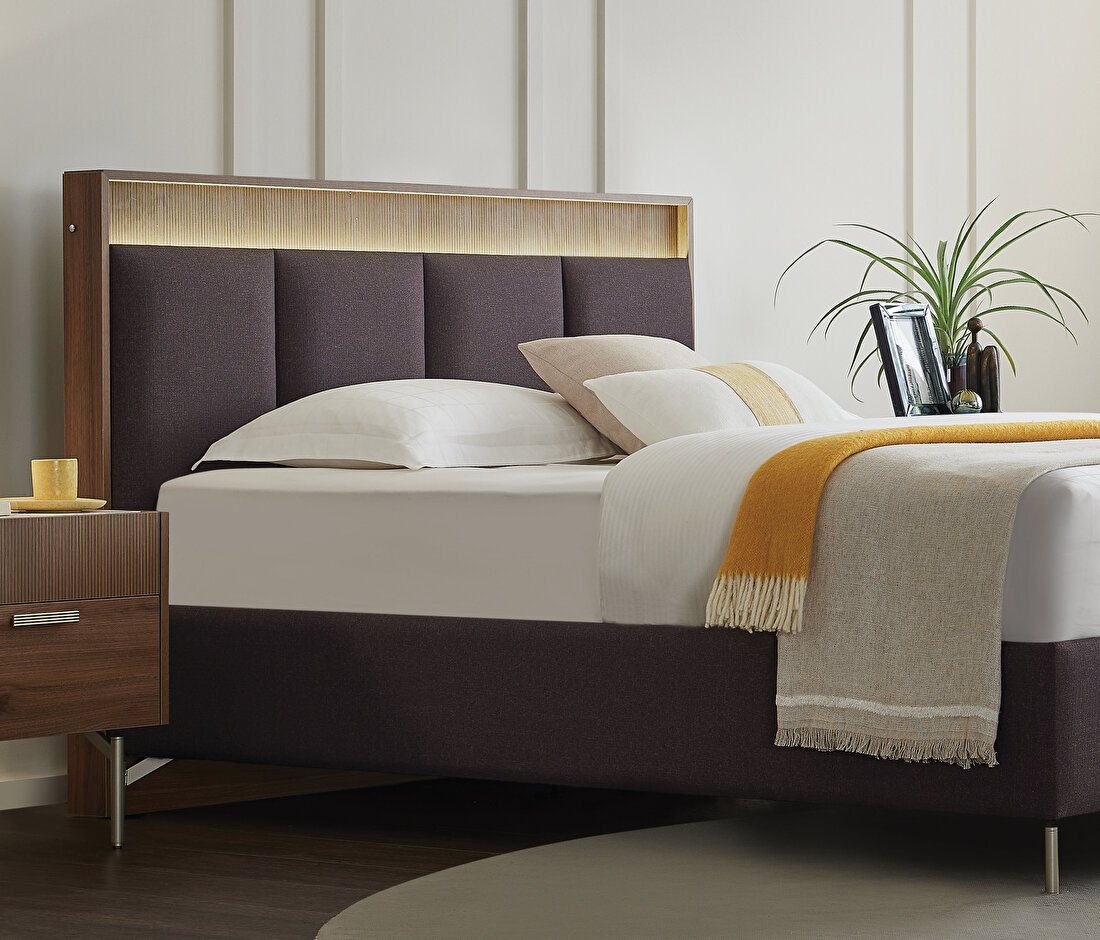 Pavia Base with Headboard