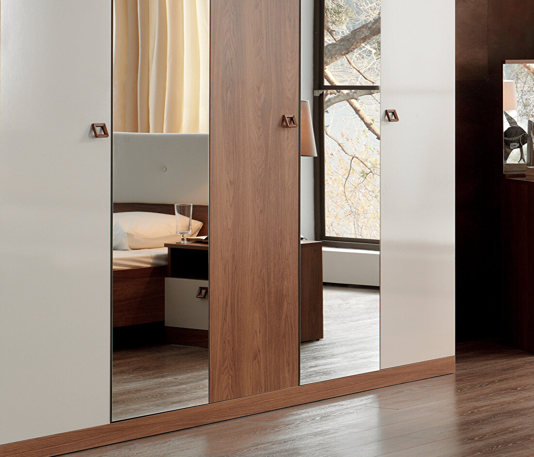 Mistral Walnut - Glossy Cream Wardrobe